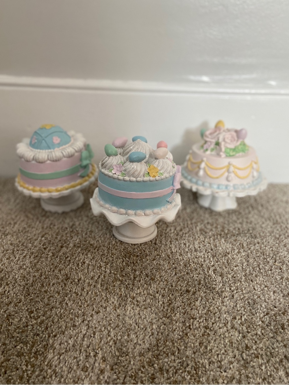 Sweet Treats Easter Cake Set of 3 - Picture 4 of 11